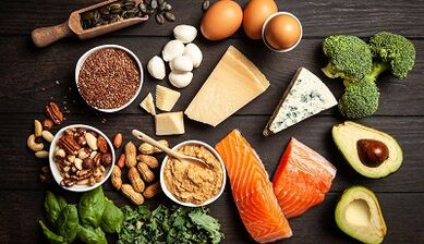 D'Essenz vun der Keto Diät fir Gewiichtsverloscht